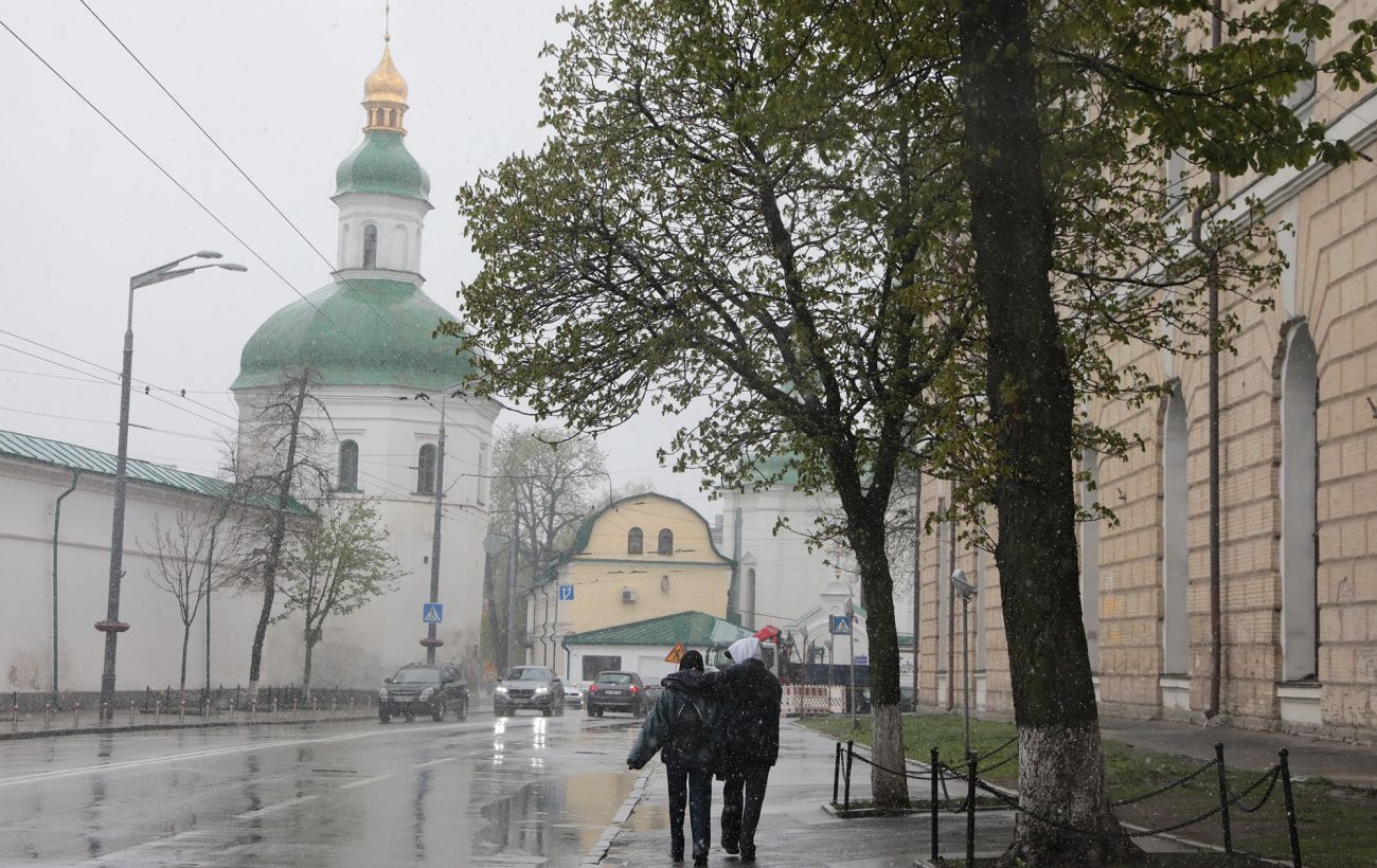 Погода в Україні – 12 травня очікуються заморозки, дощі та похолодоння
