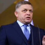 Роберт Фіцо — прислужник Путіна: звідки у прем’єра Словаччини любов до фашистів
