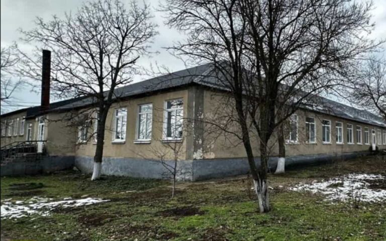 В Одеській області судитимуть підрядника за розкрадання коштів на ремонті школи