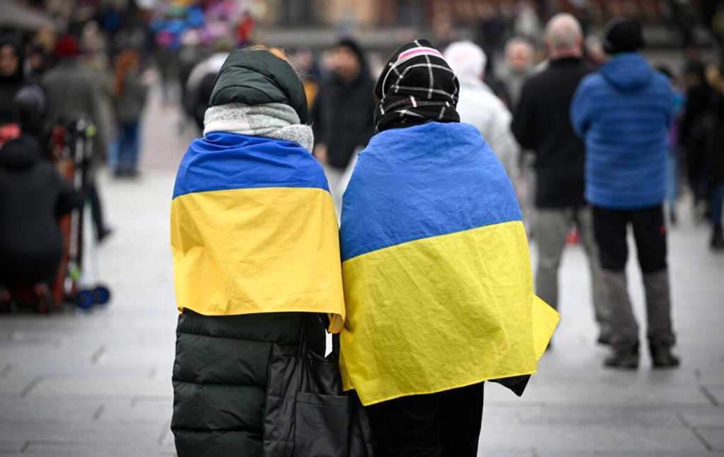 Чи депортуватимуть українських біженців: досвід у трьох країнах