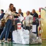 Вибори президента Польщі – лідирують Навроцький і Тшасковський