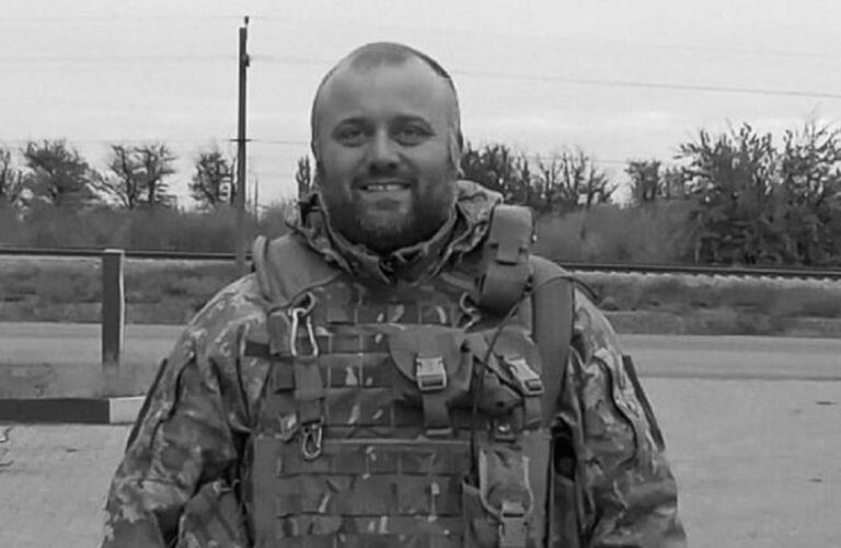 Ізмаїл тужить: у бою з окупантами загинув молодший лейтенант Віктор Акчебаш