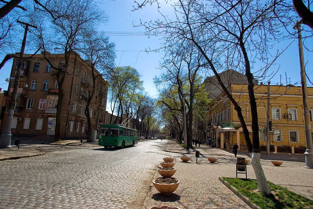 нове ім’я замість Льва Толстого