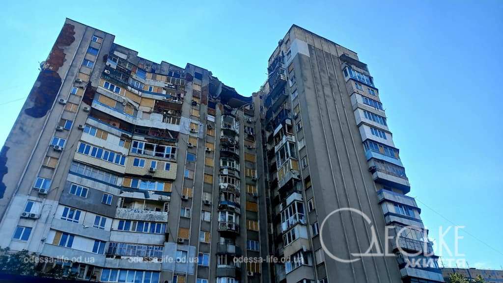 В Одесі терміново відселяють жителів 16-поверхового будинку