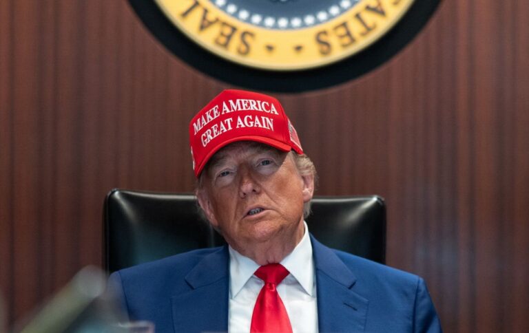 США вдарили по Ірану – що зробив Трамп і на яку відповідь чекають