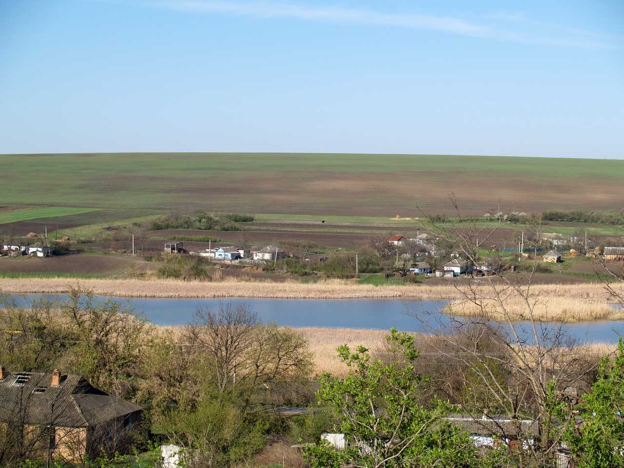 козацький хрест, іржава шабля та галушки