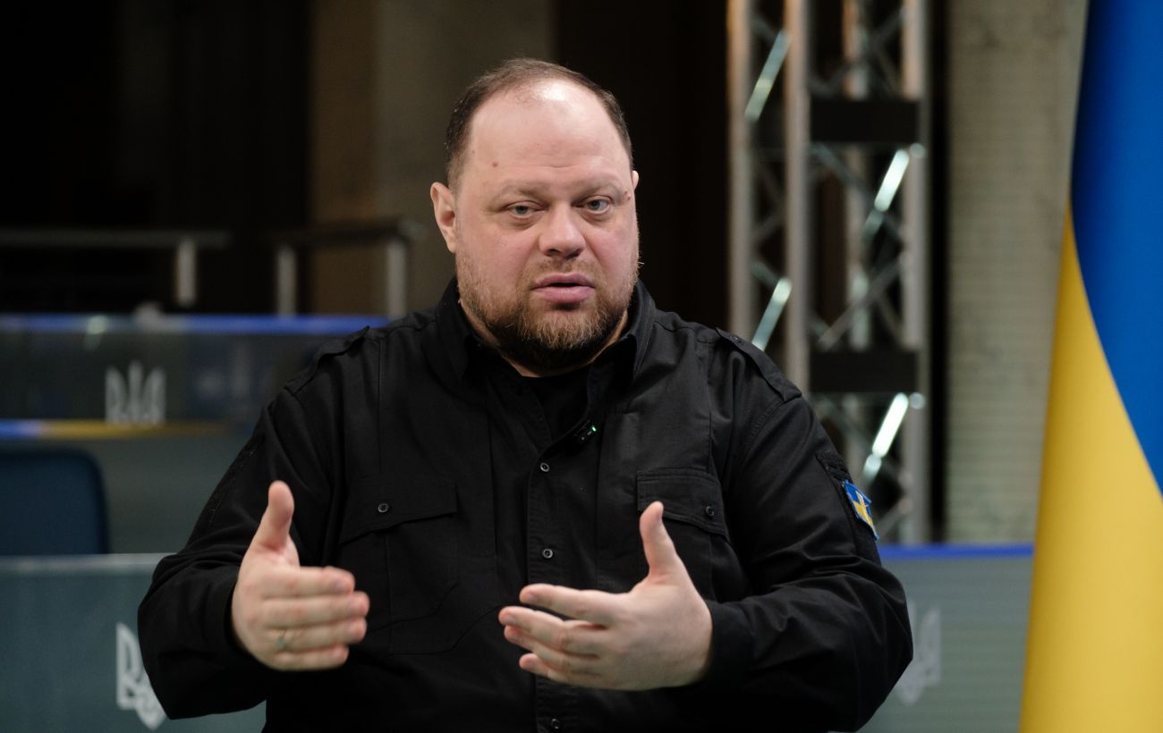 Закон про подвійне громадянство не змусить здавати паспорт України