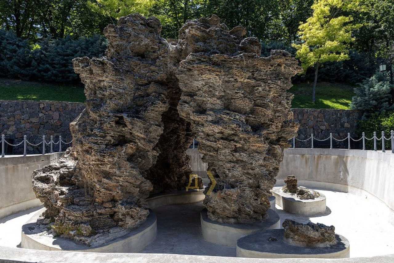 У парку в центрі Одеси відремонтують фонтан 