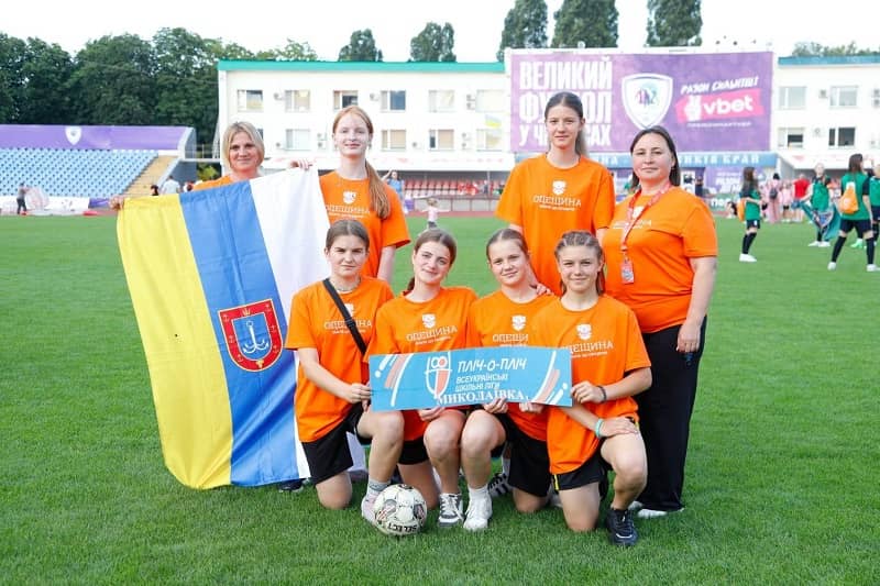 Юні футболістки з Миколаївки привезли «срібло» з фіналу у Черкасах