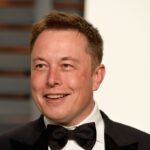 Ілон Маск запускає безпілотне роботаксі у США та показав зовнішній вигляд новинки