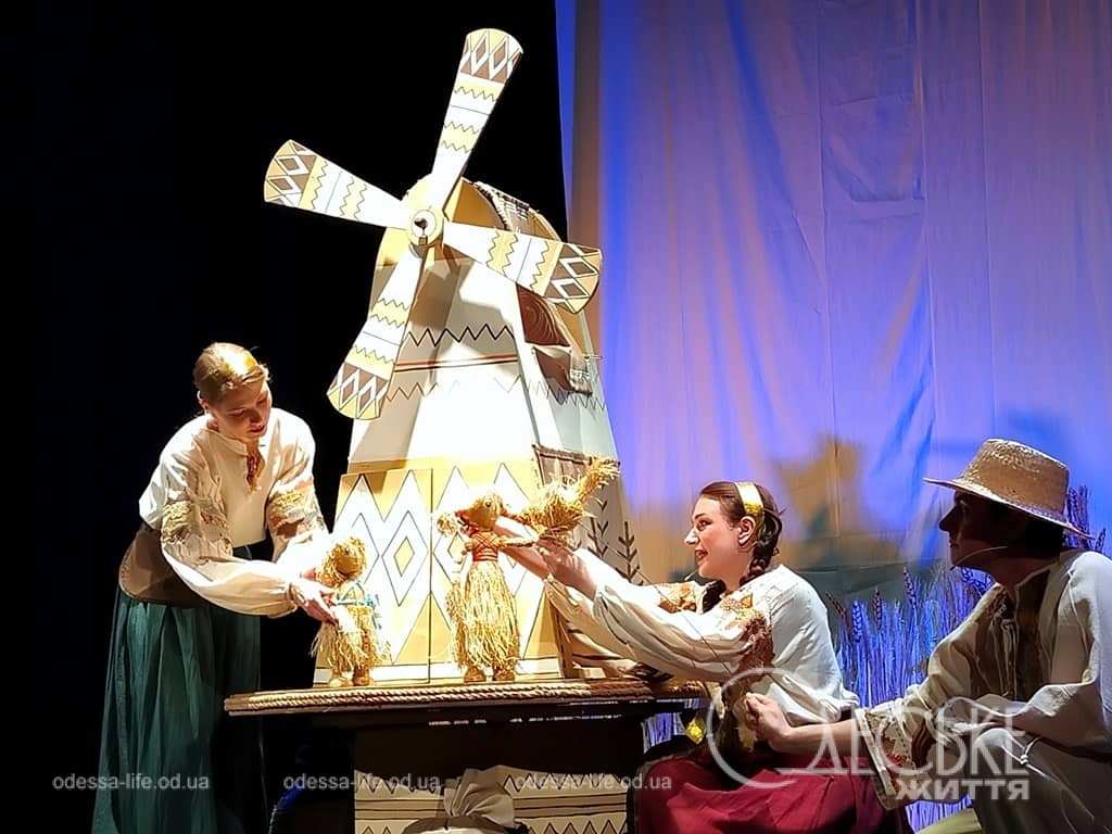 Інтерактивна казка «Гуси-Лебеді» в Одесі: прем’єра, яка об’єднала покоління