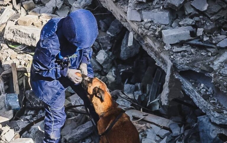 Обстріл Харкова 7 червня – людей під завалами шукають третю добу
