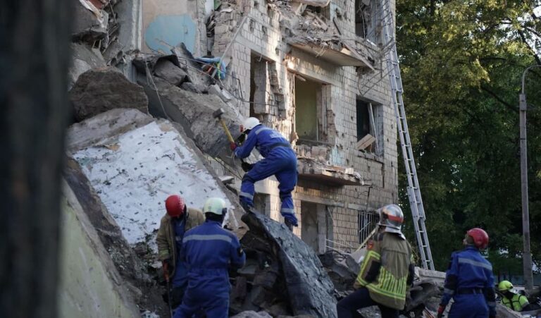 Війна, день 1215: росіяни вдарили ракетами і дронами, 7 загиблих