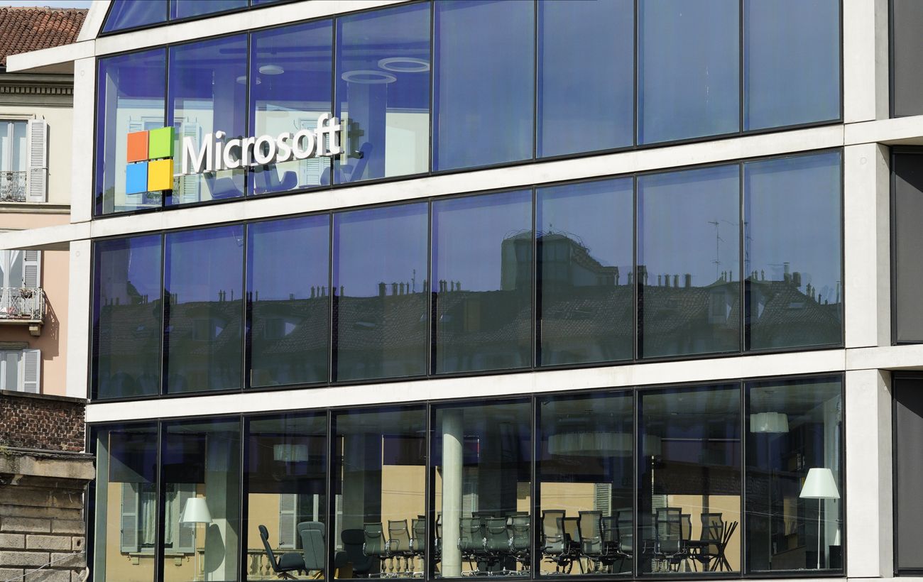 Іран вдарив ракетою по штаб-квартирі Microsoft в Ізраїлі, виникла пожежа