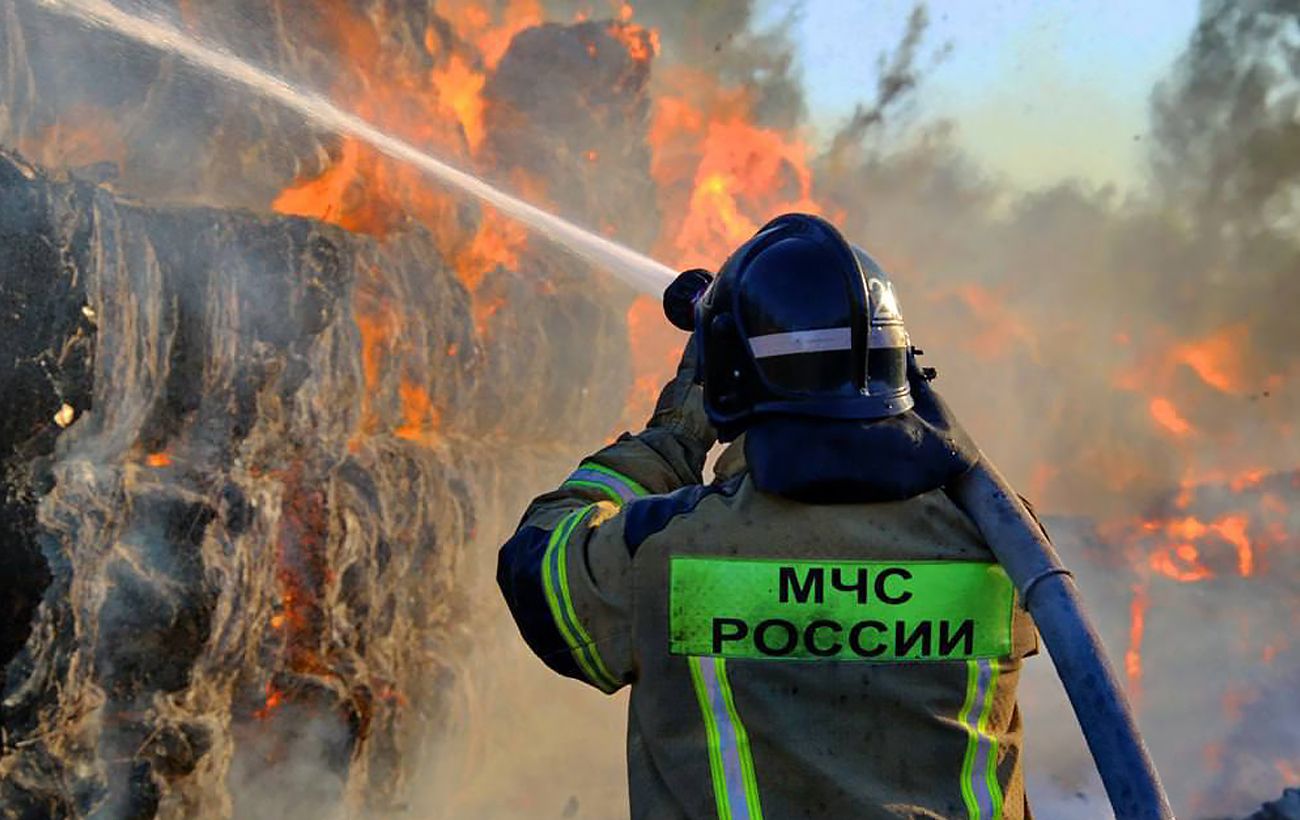 Ешелон з російським пальним палає біля Токмака 21 червня, відео