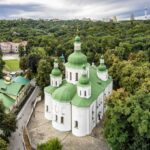 Змій Горинич міг жити в Києві під монастирем – в яких печерах ховався суперник Кожум’яки, легенда