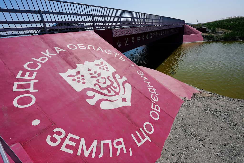 В Одеській області відновили стратегічний міст