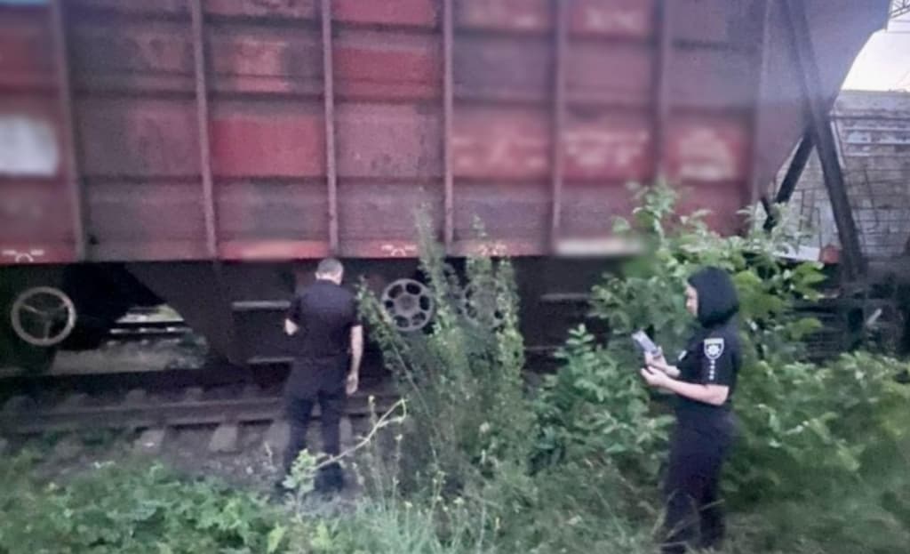 Під Одесою дівчинка отримала удар струмом на поїзді