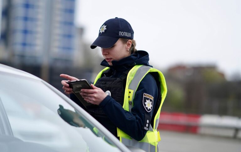 Мобілізація в Україні – що робити, якщо поліція і ТЦК зупинили під час відпустки