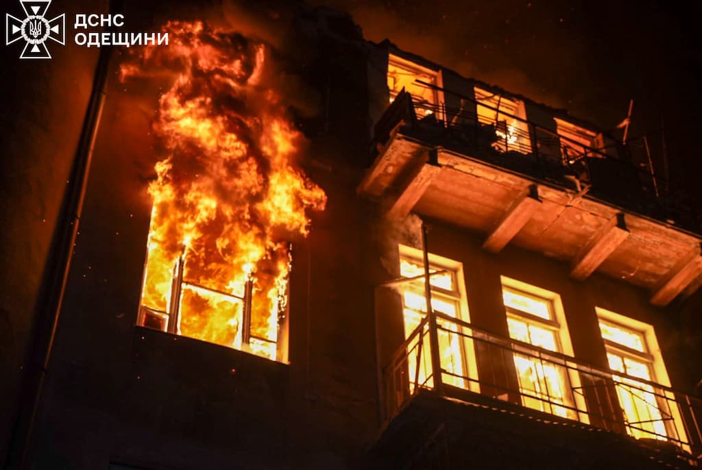 Одесу атакували дрони – пожежі та масштабні руйнування