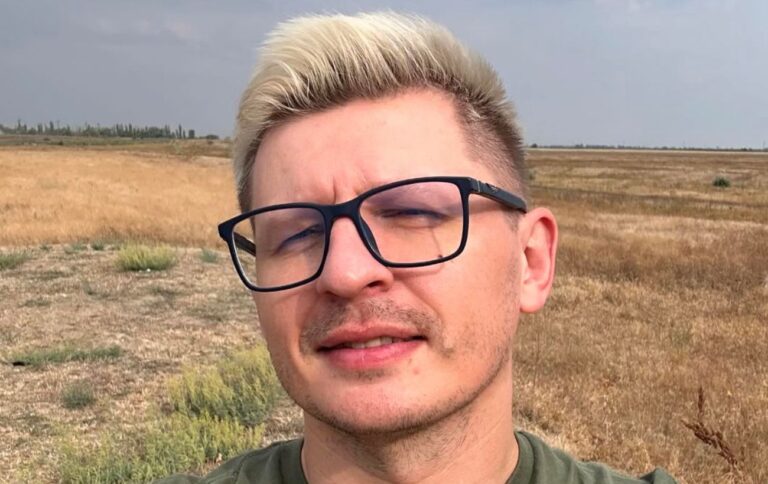 Сергій Колос з Фіолету обурився російською мовою під час війни
