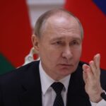 Путін вимагає заховати літаки та іншу техніку від атак