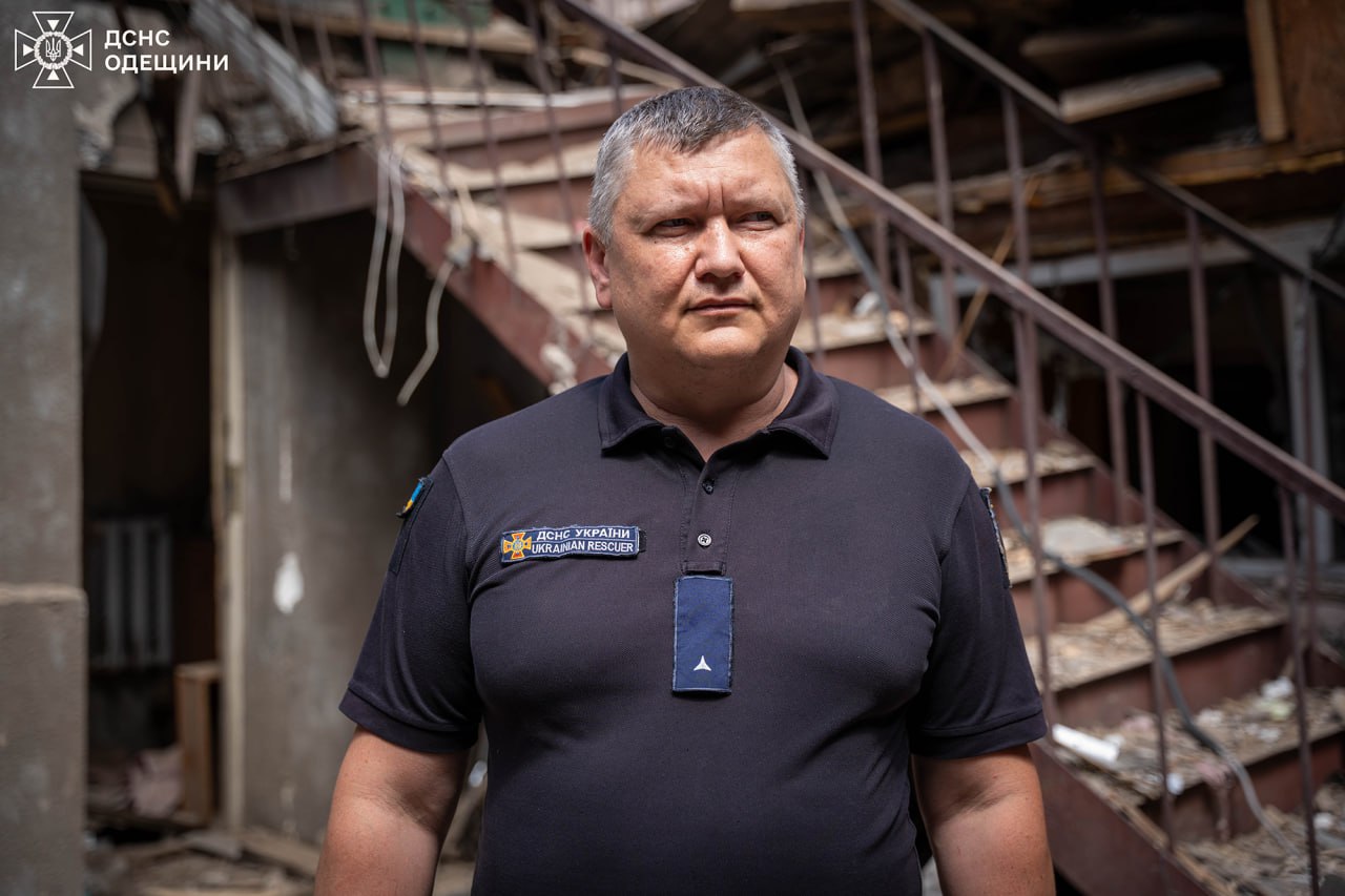 Дім одеського рятувальника знищено дроном: він продовжує рятувати інших