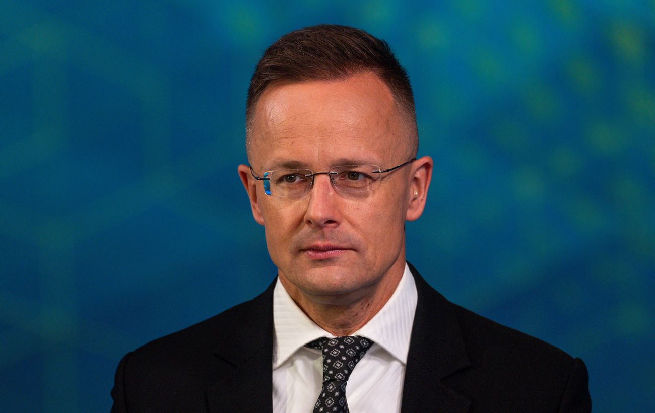 Переговори між Україною та РФ отова прийняти Угорщина, заявив Сійярто