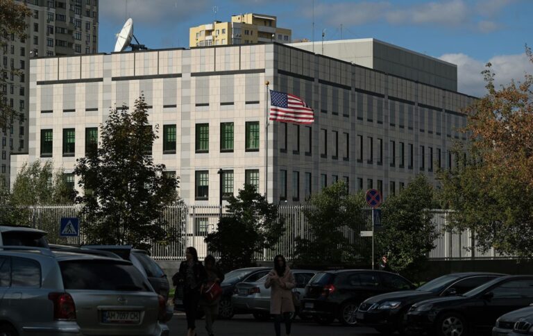 Посолка США в Росії Лінн Трейсі залишає Москву