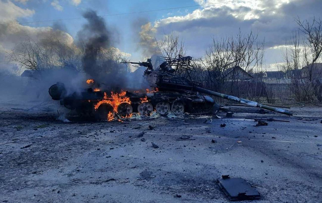 ЗСУ вразили локомотив із колоною ворожої техніки, було 13 танків
