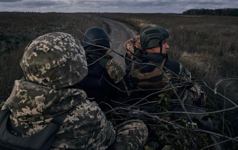 Ситуація на фронті за 29 червня – понад 100 атак та вибухи на аеродромі в Криму