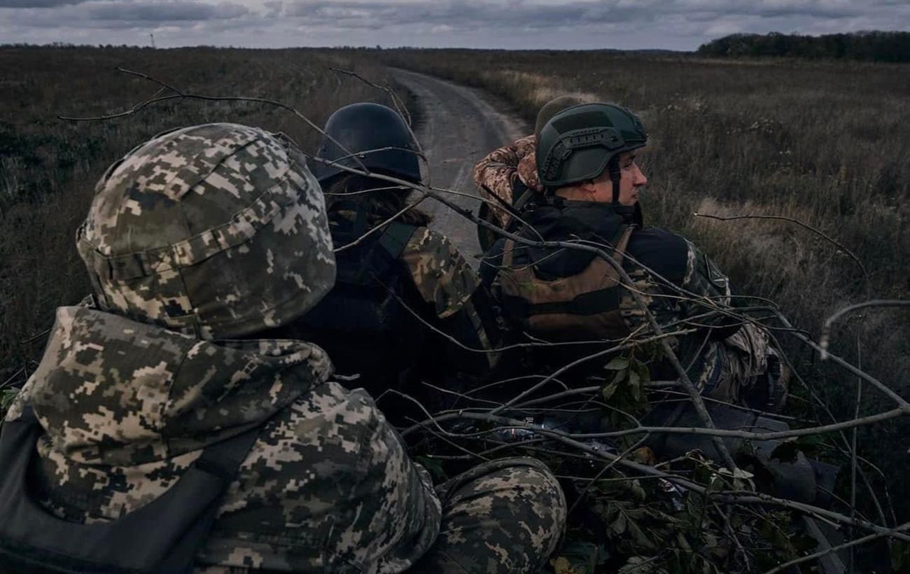 Ситуація на фронті за 29 червня – понад 100 атак та вибухи на аеродромі в Криму