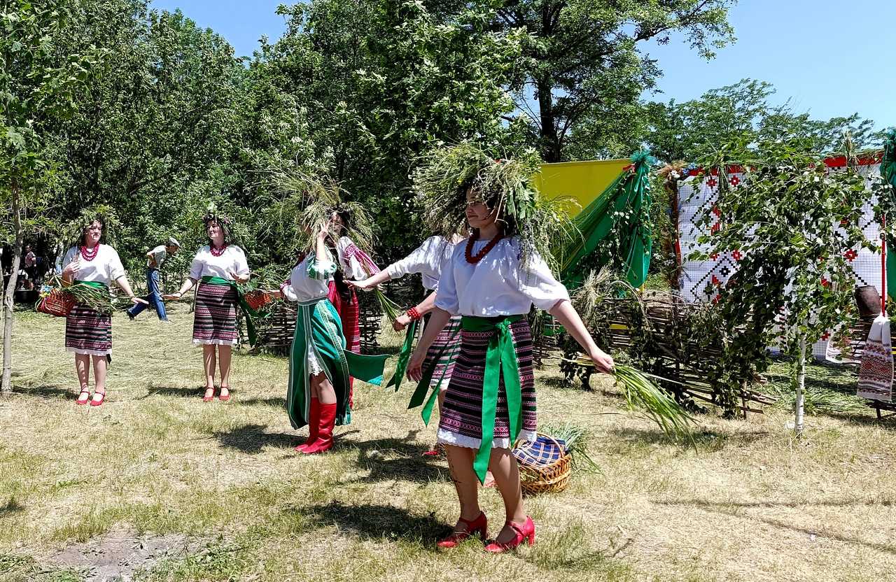 премія Палецького, аукціон для ЗСУ та обряди