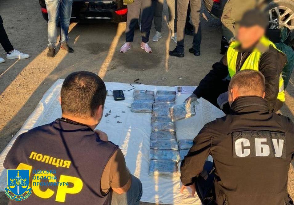 В Одесі за наркоторгівлю засудили учасників італійської мафії