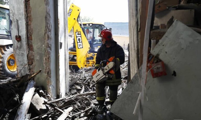 Ракетний удар по ліцею в Одеській області: троє загиблих