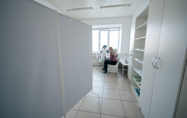 В Австрії скасовують безкоштовну медичну страховку для українців – як не втратити доступ до медпослуг