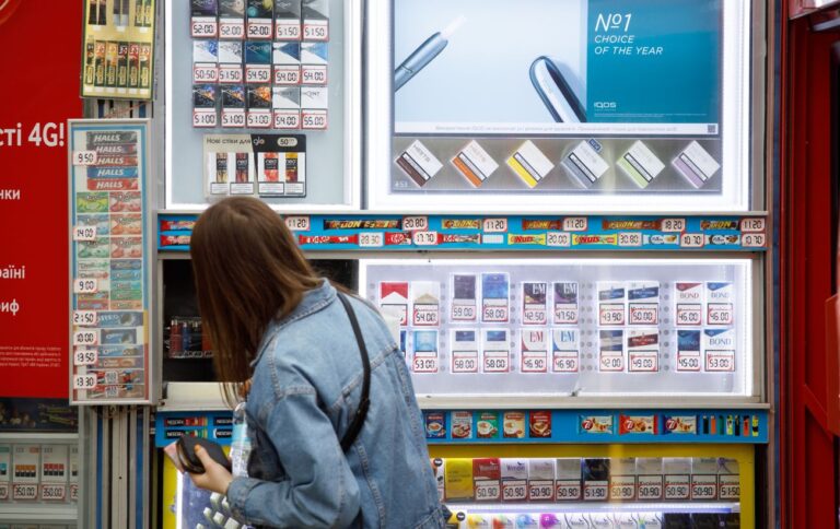 Ціни на сигарети зросли за рік на 30 гривень