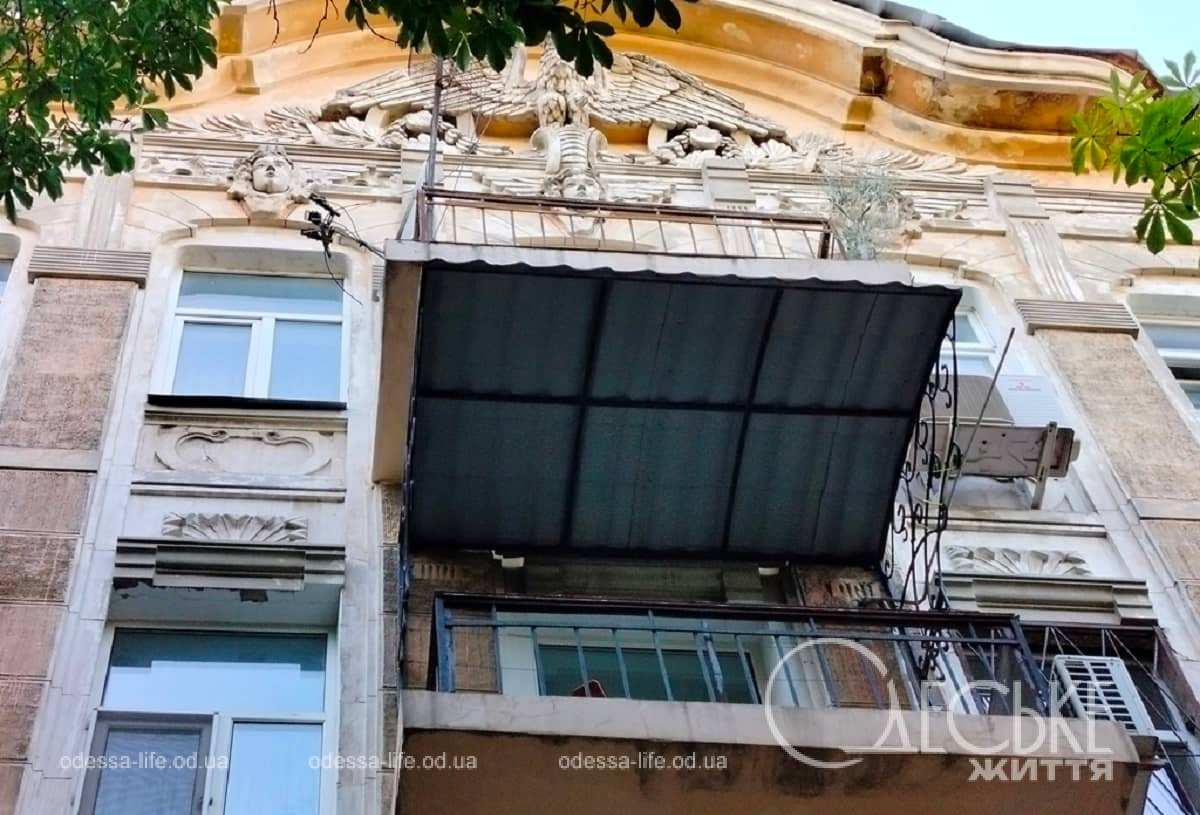 Будинок з орлом на Кінній: загадки, реставрація та одеська чарівність