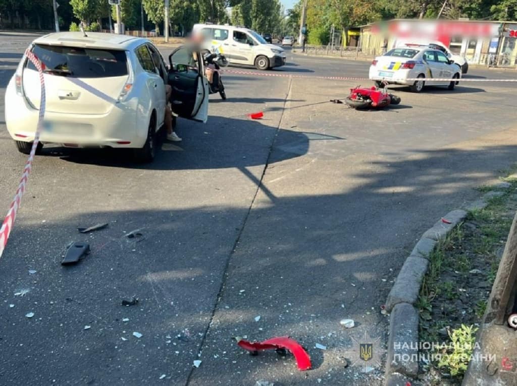 В Одессе 8 июля мотоциклист погиб в ДТП на улице Ицхака Рабина