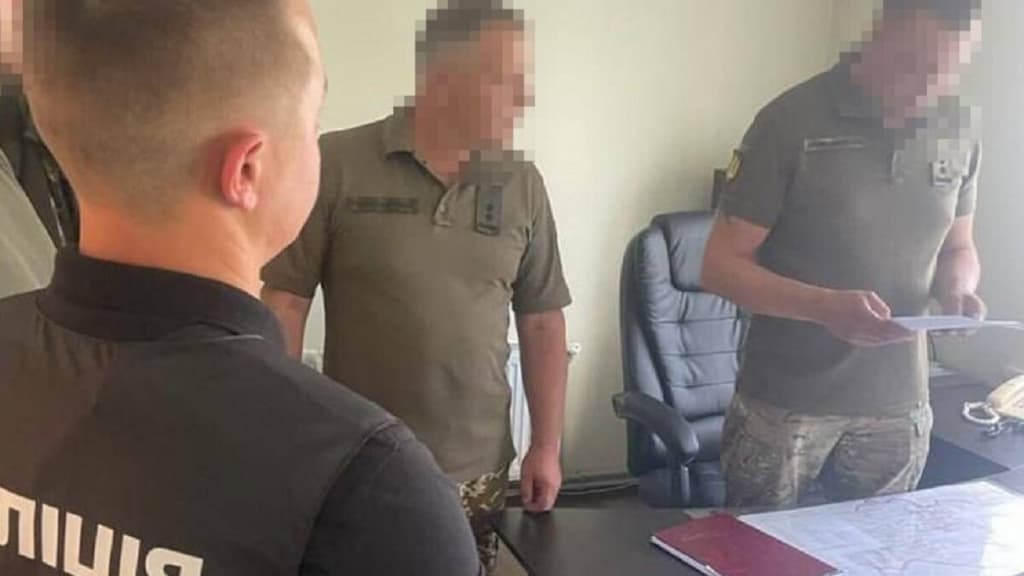 Співробітник одеського ТЦК «забув» задекларувати будинок за 7 млн