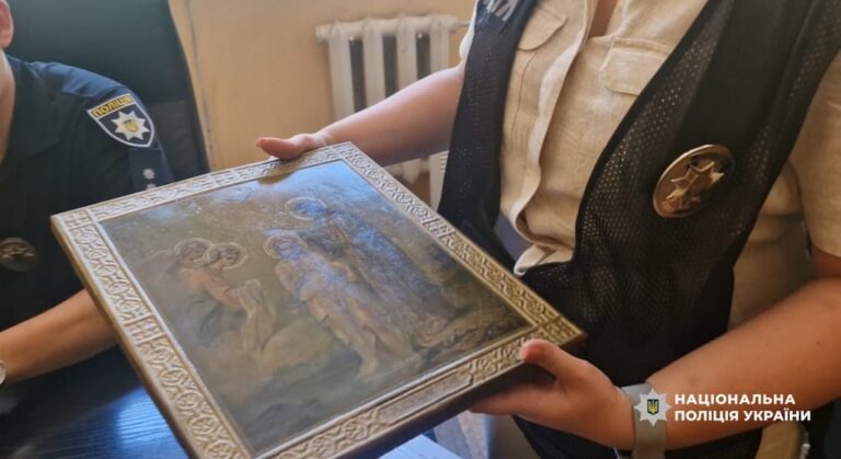 В Одесі затримали викрадача старовинних ікон із храму