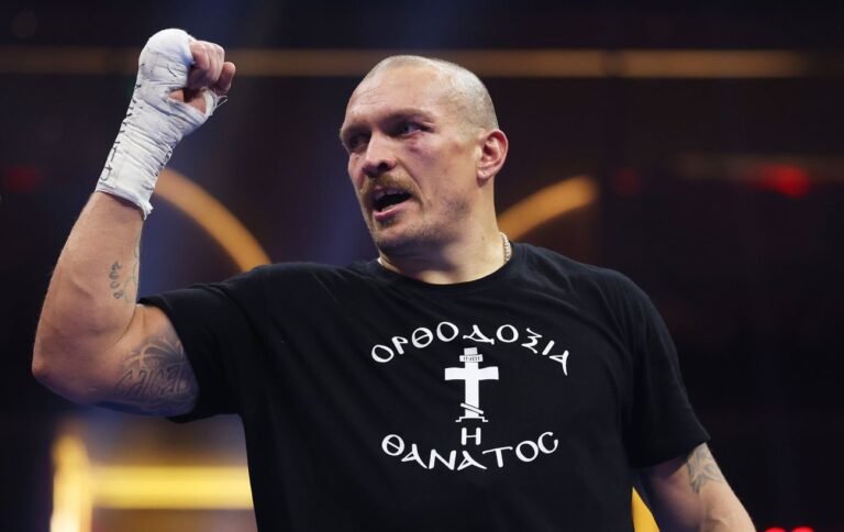 Усик розповів, як переміг Дюбуа – відео з пресконференції