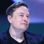 Tesla відкриває автосалон у Мумбаї