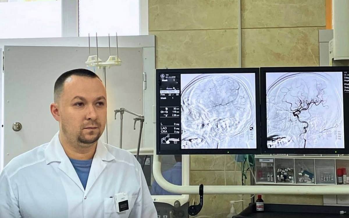 Унікальна операція в Одесі: порятунок пацієнтки з інсультом методом ангіопластики