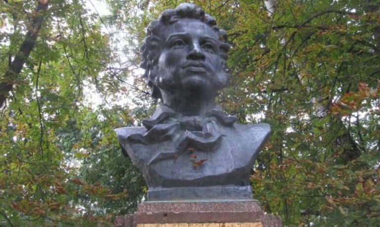 В Одеській області готують до демонтажу два пам’ятники Пушкіну