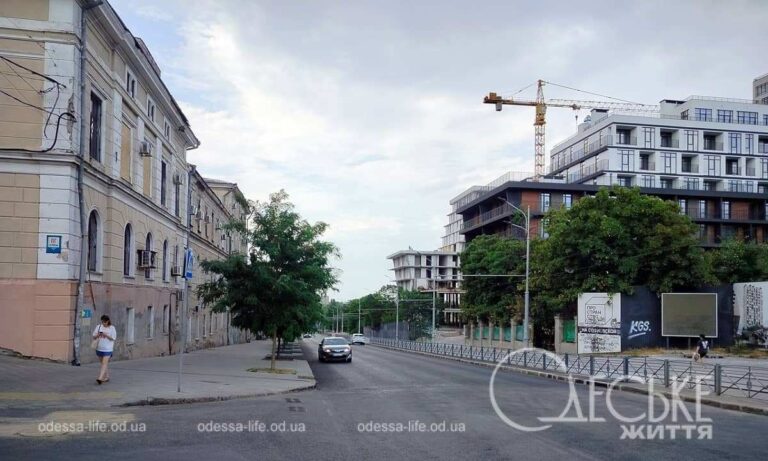 Оновлений спуск Блажка в Одесі: нові рейки, плитка та асфальт