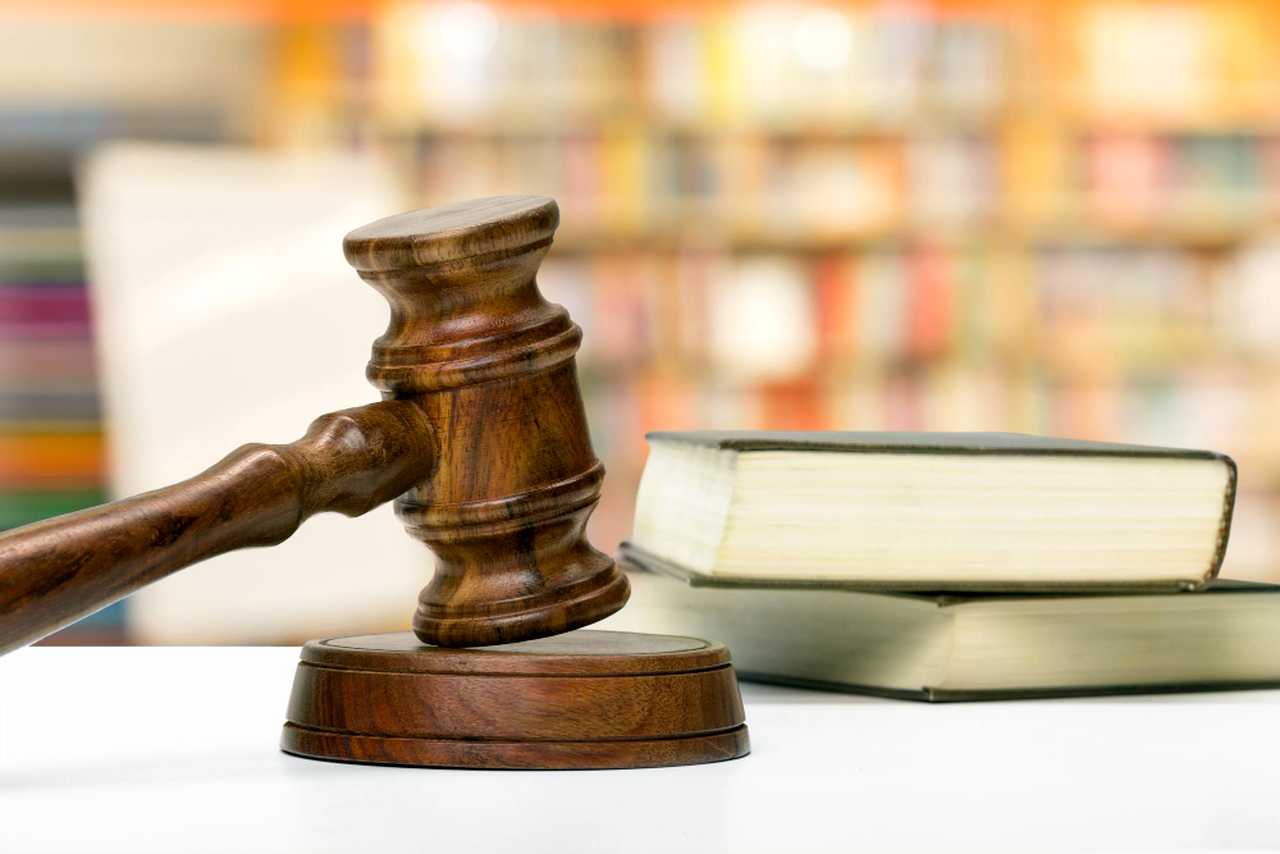 В Одесі засудили чоловіка за продаж авто, ввезеного для військових