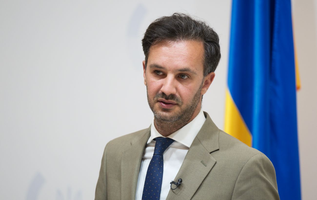 Заміна послів України – буде 20 указів про звільнення та призначення