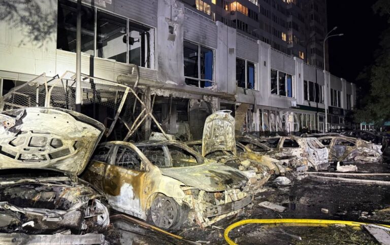 Новини Одеси 22 липня – через обстріл Росії згоріли авто