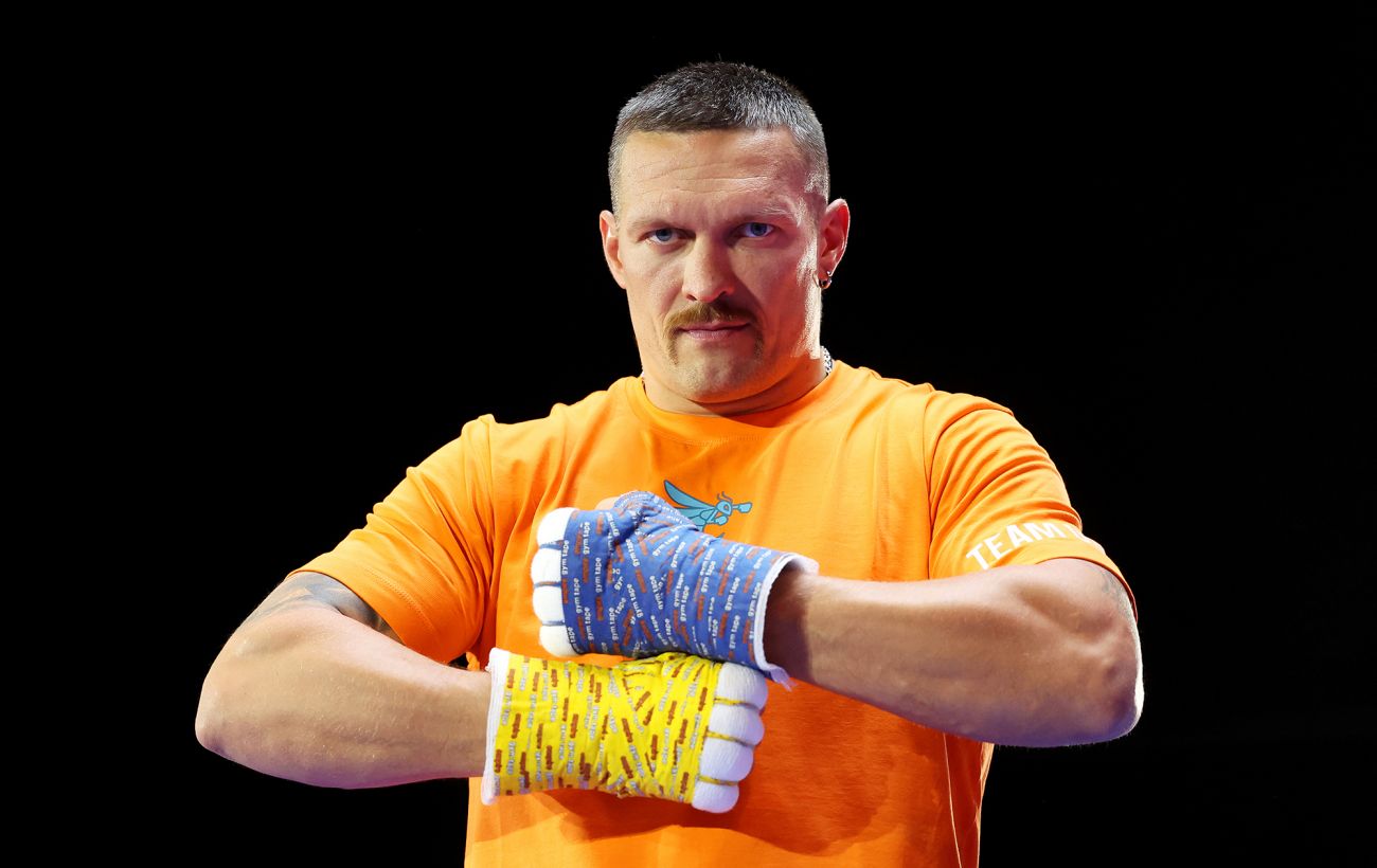 Усик переміг Дюбуа – результат і як пройшов бій, відео і фото